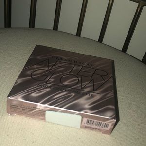 NWT Urban Decay Afterglow Palette